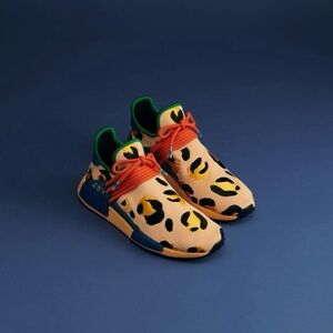 NWT - women’s 8 Adidas Pharrell X NMD Human Race 'Animal Print - Pulse Amber